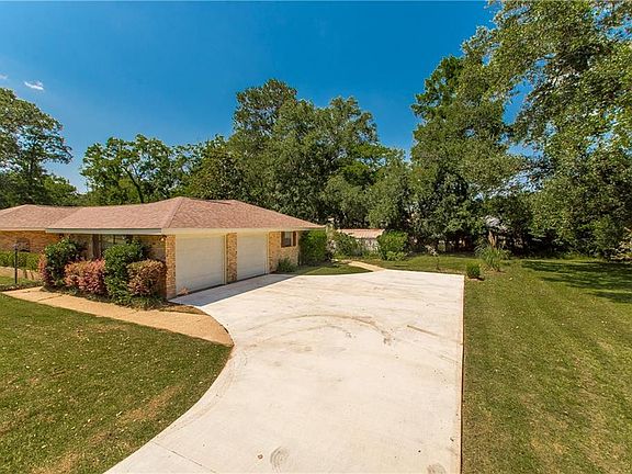 4th image of 1018 Esterbrook Rd