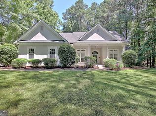 220 Farr Lake Dr, Tyrone, GA 30290