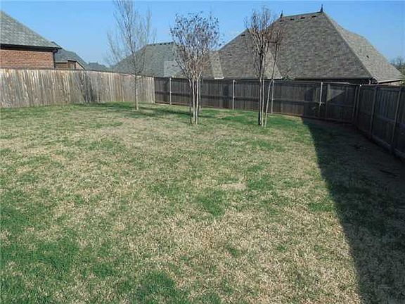 3rd image of 5504 NW 130th St