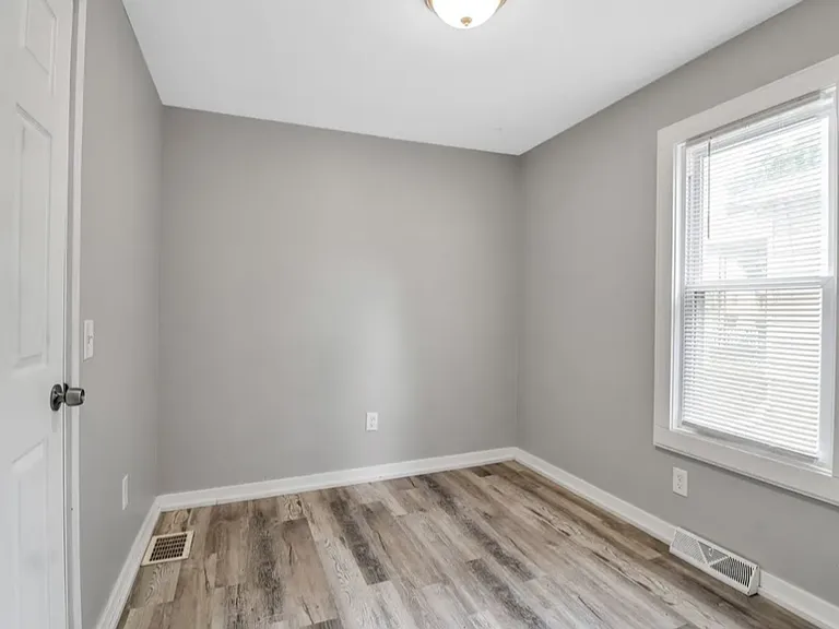 21 Brandel Ave #1 — Photo 7