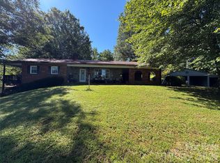 3957 Hollywood Ridge Rd, Lenoir, NC 28645
