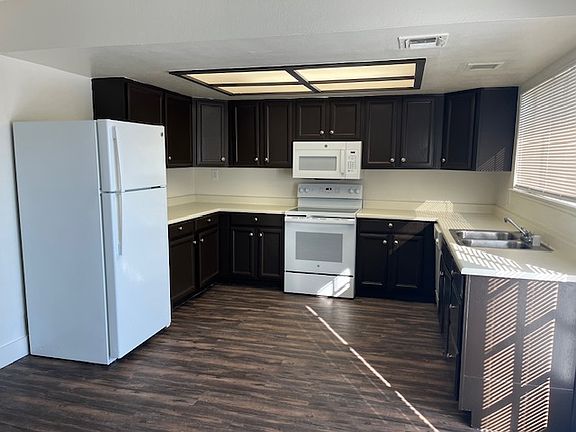 4th image of 5613 Deal Dr