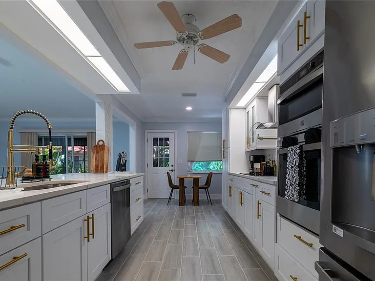 6908 Arbor Oaks Cir — Photo 11