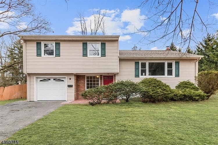 1st image of 9 Barton Dr