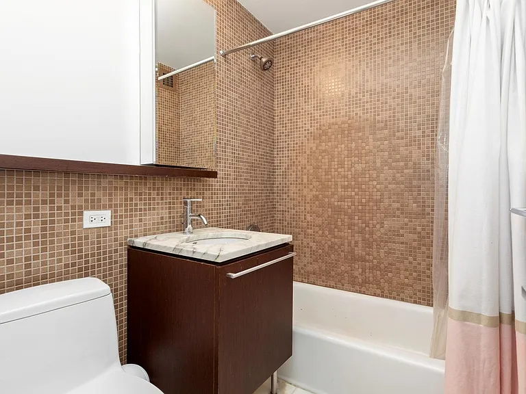 100 W 93rd St #5A — Photo 5