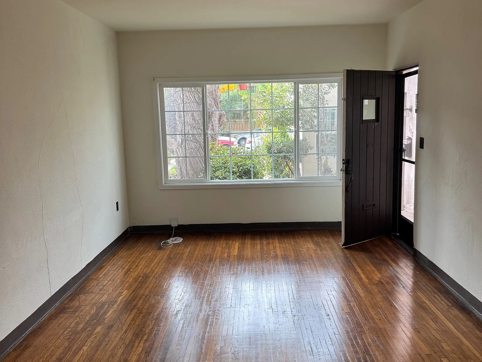 2 bed, 1000 sqft, $2,550 — Photo 3