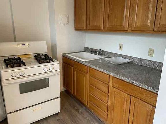2nd image of 73A Dana St #R
