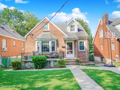 18 Elm Pl, Staten Island, NY, 10301