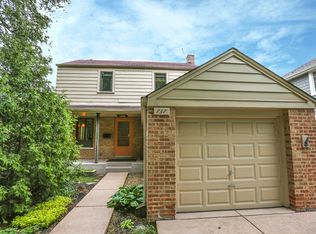 737 S Mitchell Ave, Arlington Heights, IL