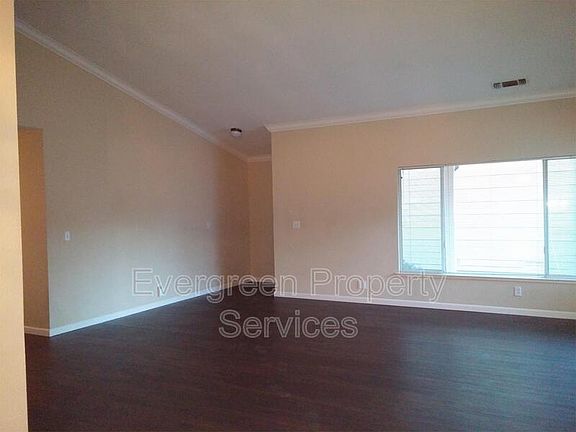 2nd image of 2275 Knollwood Dr