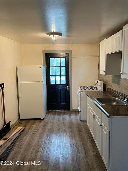 3rd image of 64 Clinton Street