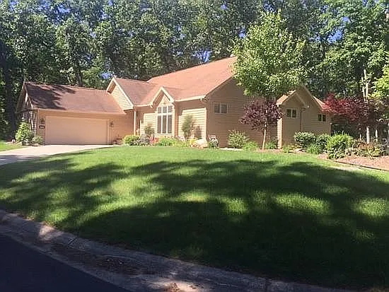 51215 Streamwood Dr photo 1
