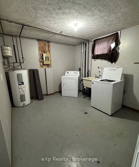 215 McNab St #10 — Photo 14