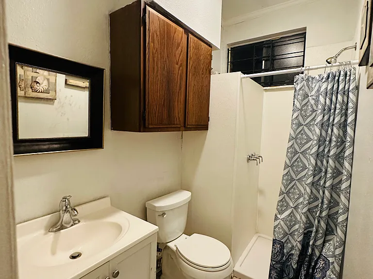 109 E Price Rd #A — Photo 4