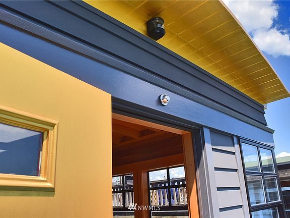 2nd image of 1900 Westlake Avenue N #8