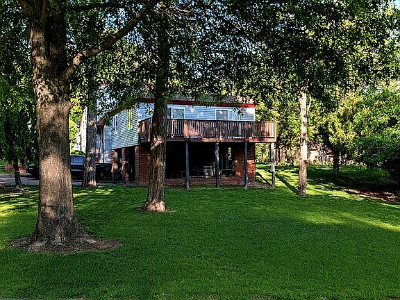 3rd image of 116 Kaylor Cir