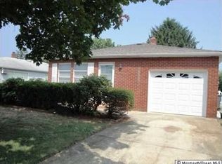 5 Port Royal Dr, Toms River, NJ