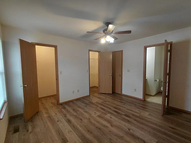 20304 Skyview Dr — Photo 12