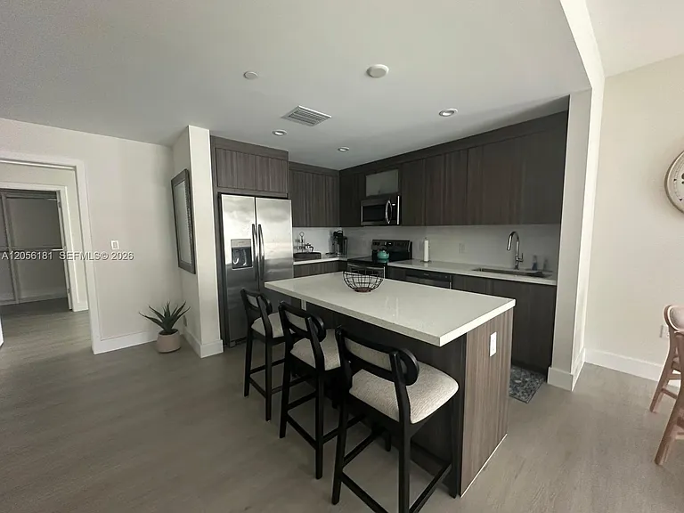 1938 Jackson St #502 — Photo 3