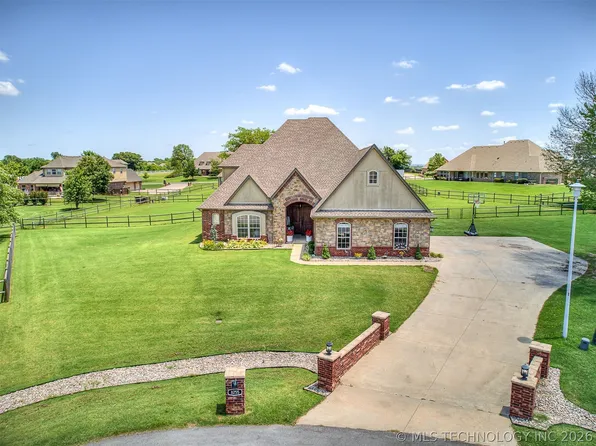 8255 N 70th East Ct, Owasso, OK 74055