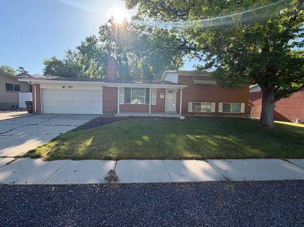 987 Wildwood Dr