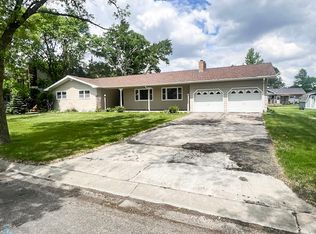 807 Pleasant Dr, Ada, MN 56510