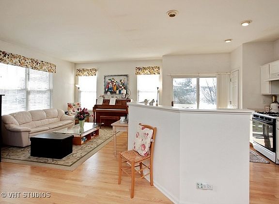 2nd image of 1540 Shelby Ct