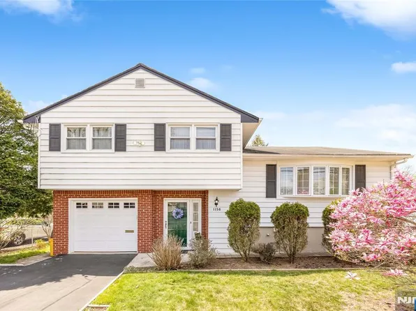 1150 Roosevelt Ave, New Milford, NJ 07646