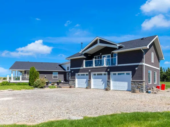 27 Stewart Rd SE, Airdrie, AB T4A 3H8