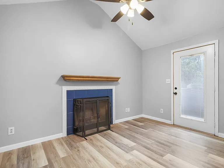 2724 Ann Dr — Photo 24
