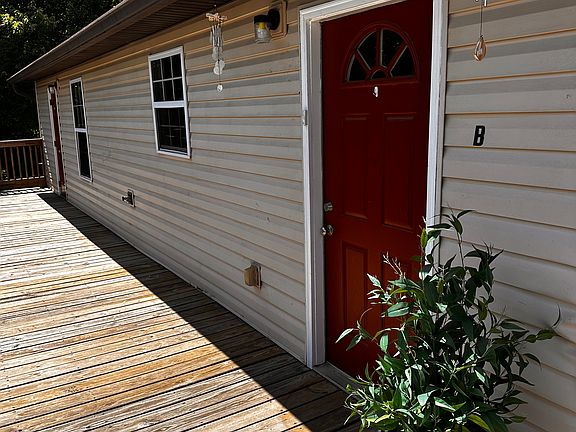 2nd image of 140 Mockingbird Ln #B