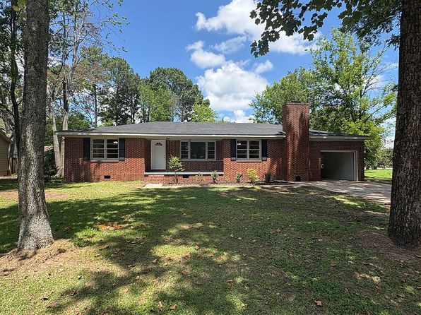 504 Betty St SW