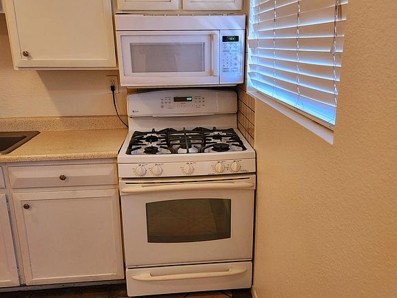 4th image of 1950 W Aster Dr APT F3