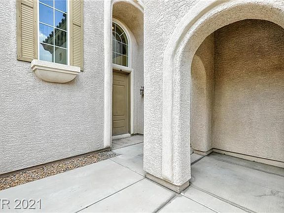 4th image of 10437 Mulvaney Cir