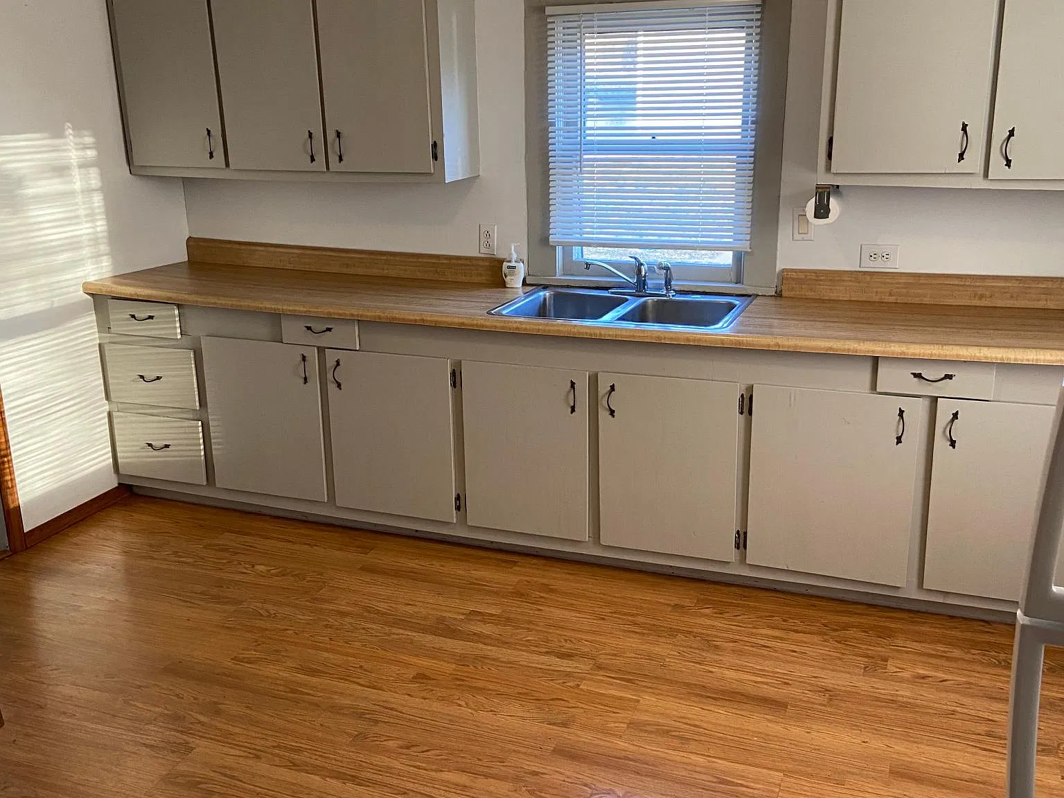 3 bed, 1.5 bath, 1540 sqft, $1,595 — Photo 2