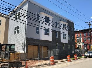 70 S 6th St, Newark, NJ 07107