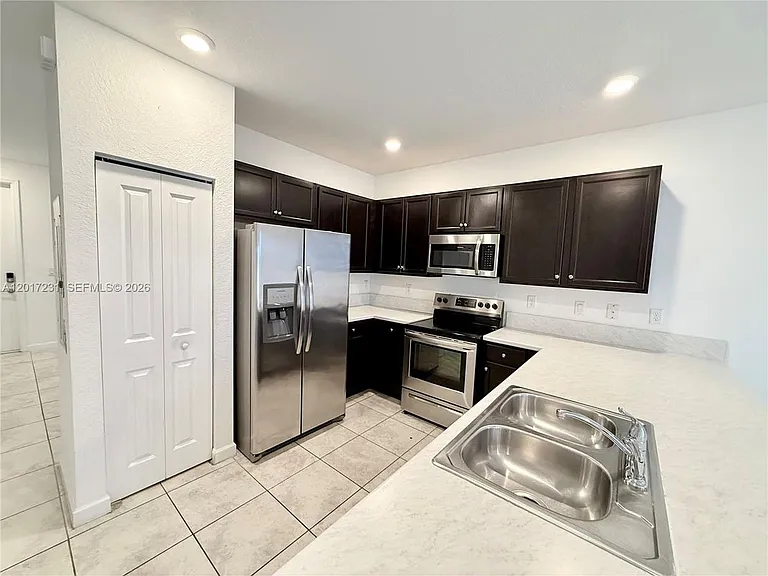 11313 SW 250th Ter #11313 — Photo 7