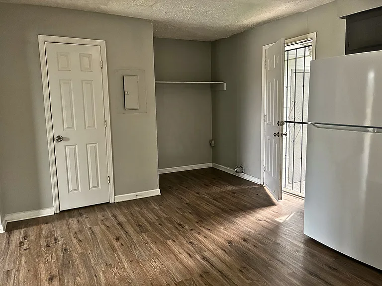 780 Garrison Dr — Photo 10