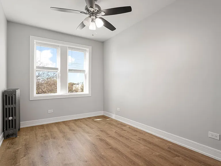 The 1521 Sherwin — Photo 49
