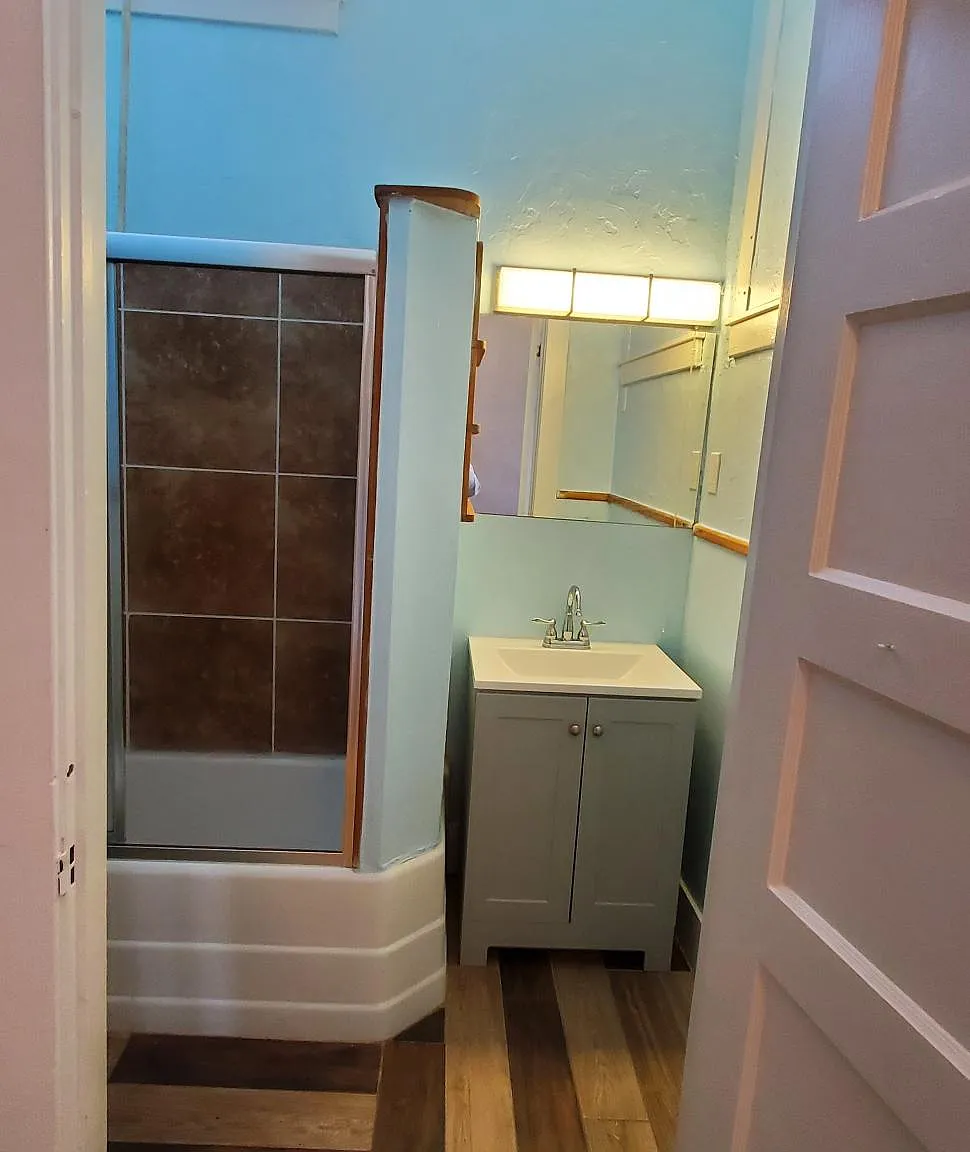 Studio, 345 sqft, $1,025 — Photo 4