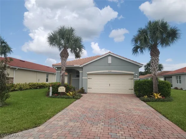 2142 Summersweet Dr, Alva, FL 33920