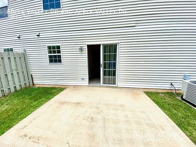 Apple Valley Dr — Photo 57