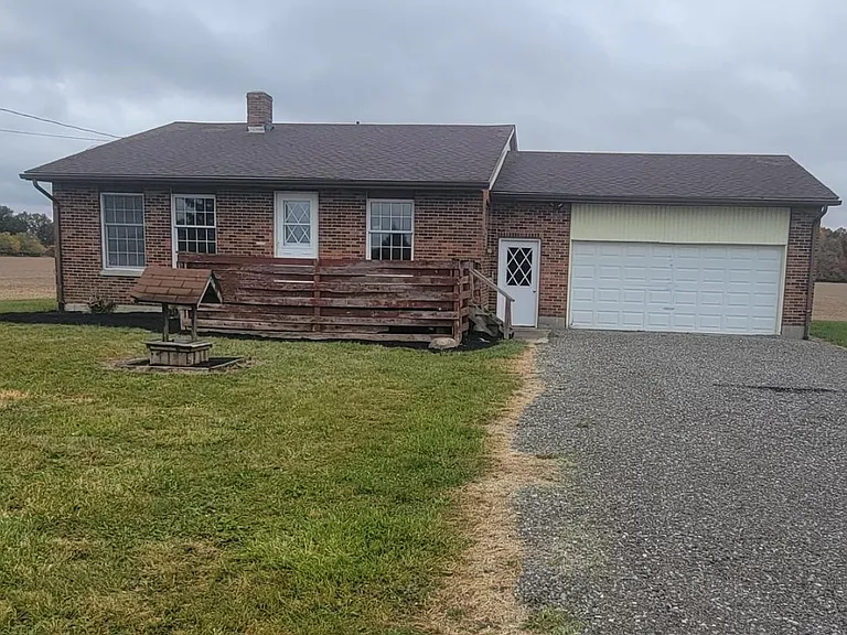 1875 Baty Rd — Photo 14