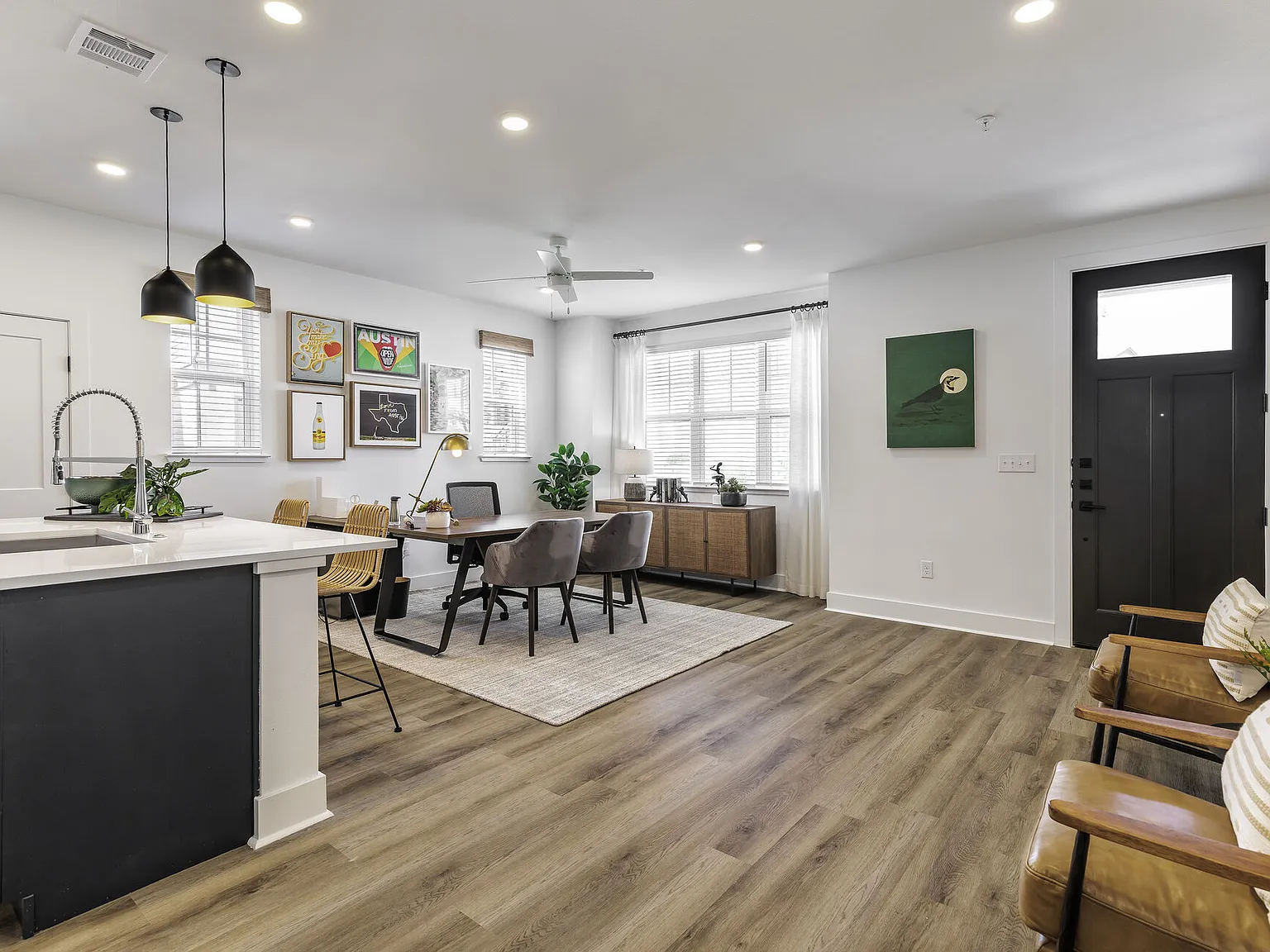 Escalon Townhomes — Photo 4
