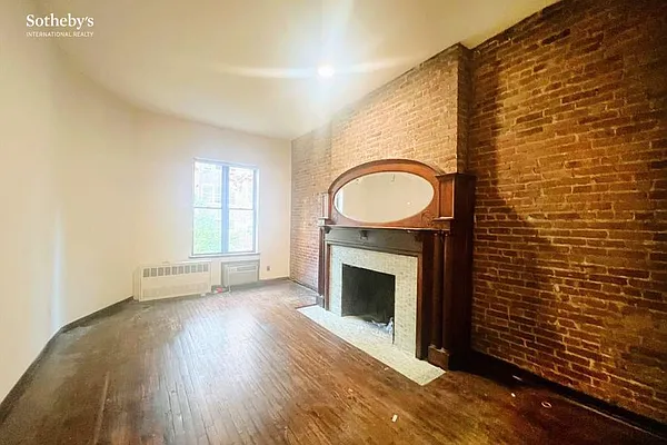 Rented by Sotheby's International Realty | media 2