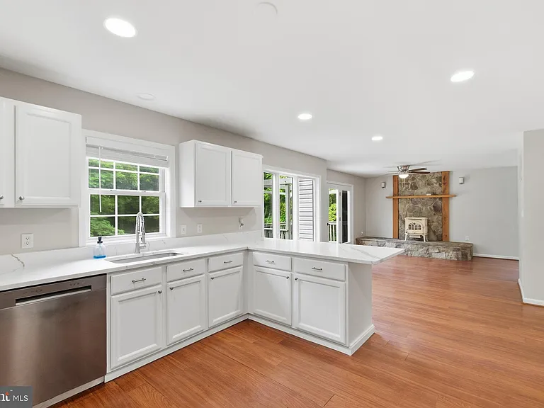 24674 Peach Orchard Ln — Photo 18