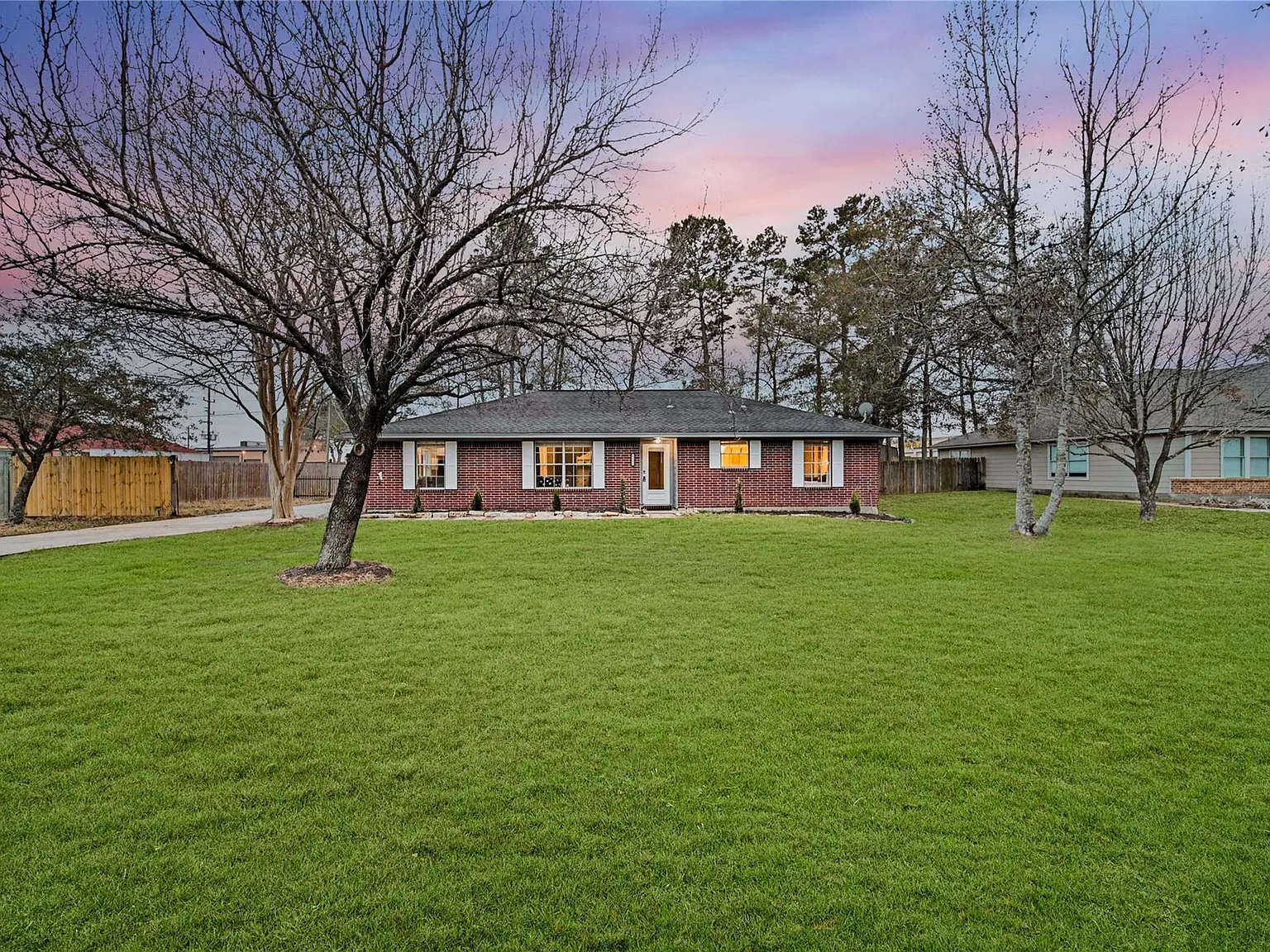4 bed, 3.0 bath, 1917 sqft, $2,500 — Photo 1