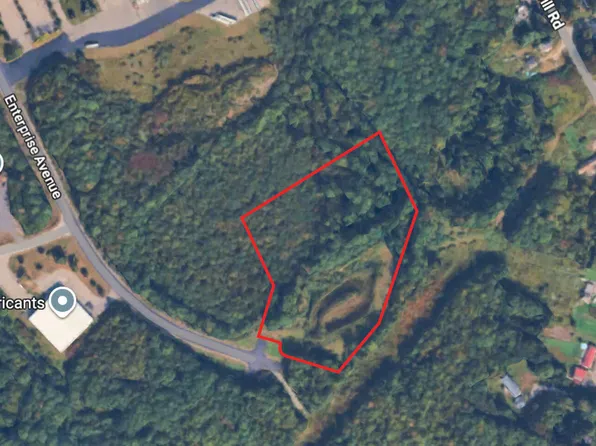 8 Enterprise Avenue, Gardiner, ME 04345