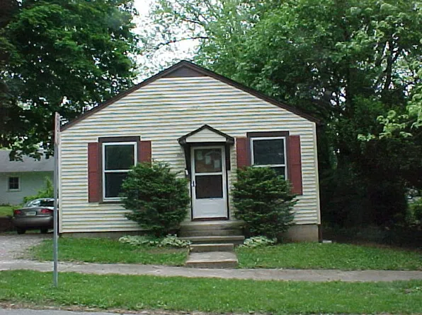 106 E 16th St, Bloomington, IN 47408