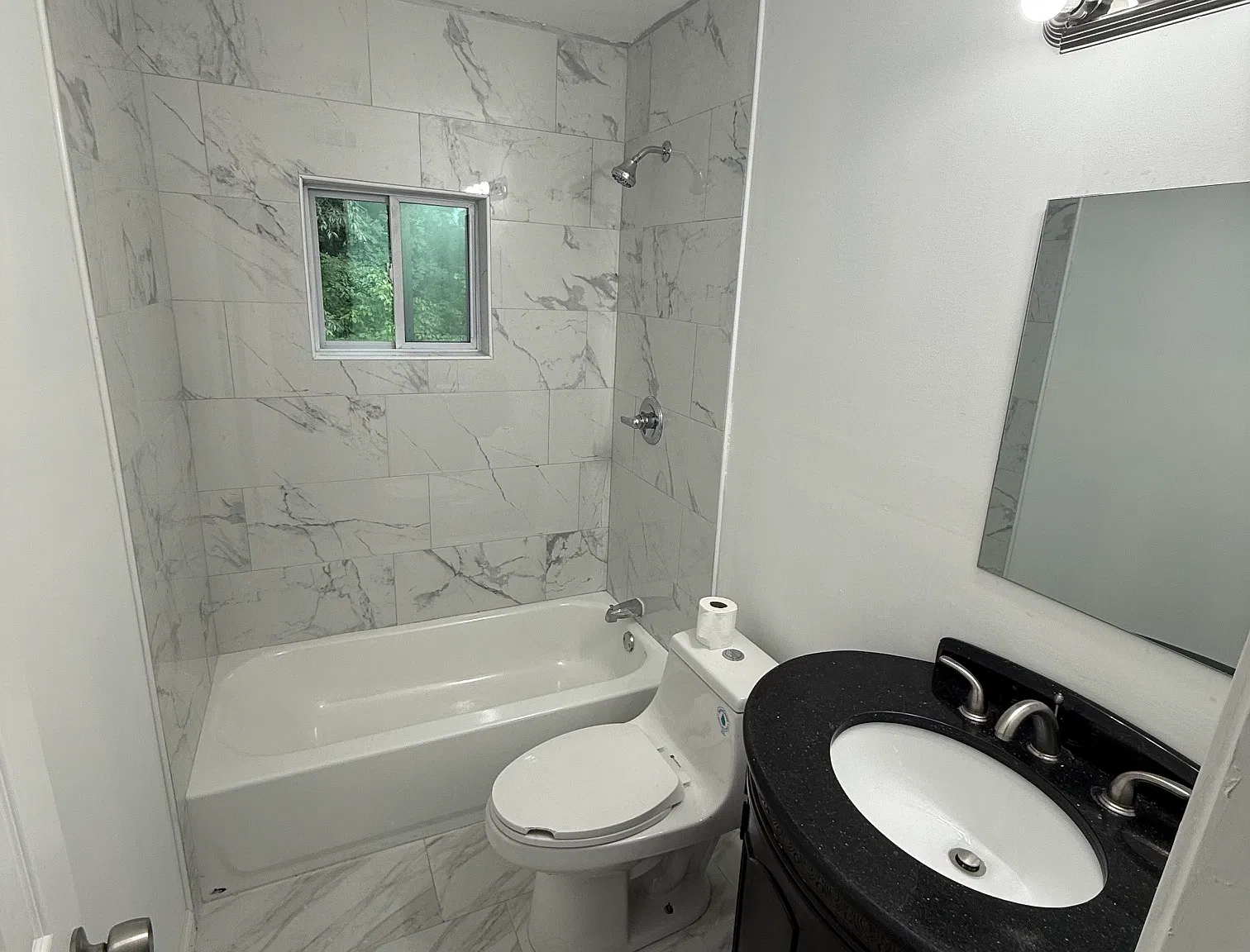 2 bed, 1000 sqft, $1,200 — Photo 2